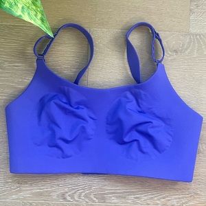 Lululemon high support sports bra in purple. Size 34DD.